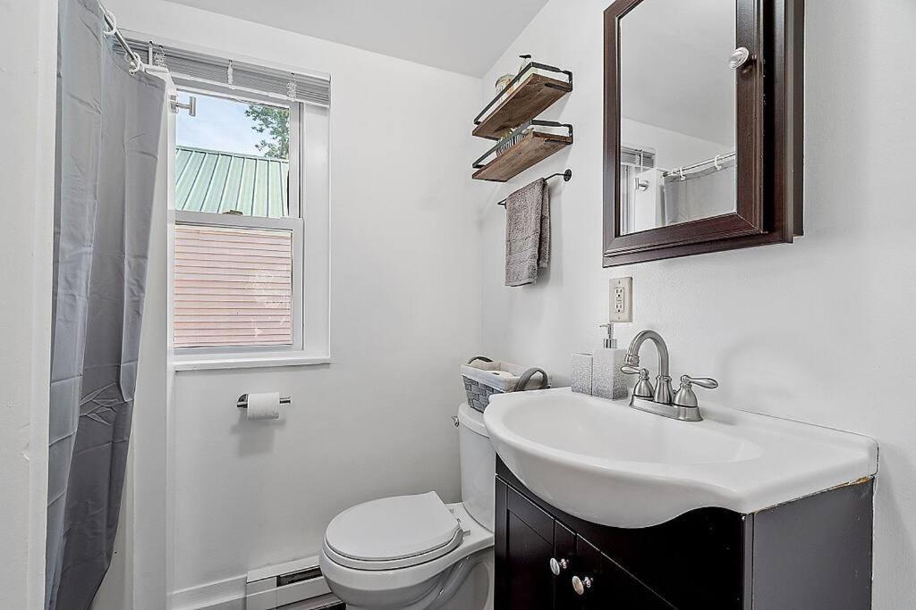 New!! Lovely Unit W/ Private Hot Tub And Patio! Laconia Kültér fotó
