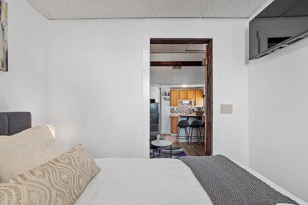 New!! Lovely Unit W/ Private Hot Tub And Patio! Laconia Kültér fotó