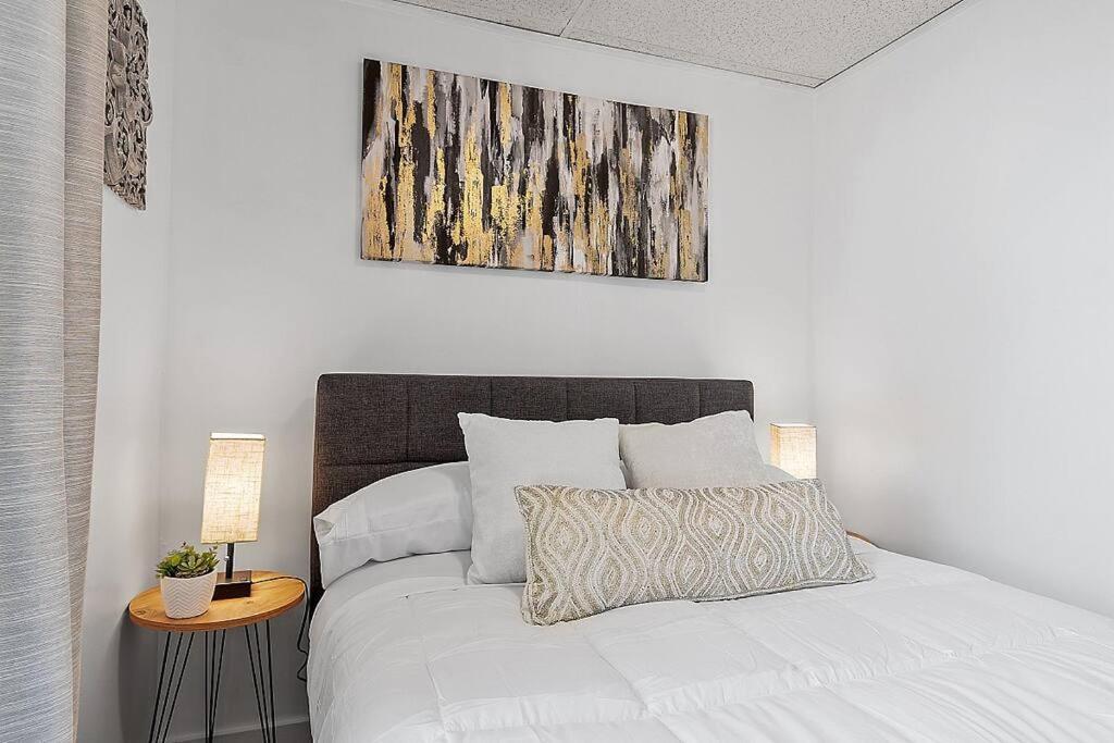 New!! Lovely Unit W/ Private Hot Tub And Patio! Laconia Kültér fotó